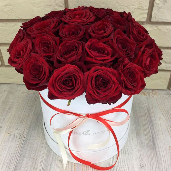 31 красная роза в коробке 31 красная роза в коробке