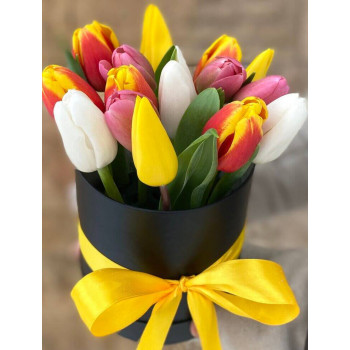 Коробка с тюльпанами 1